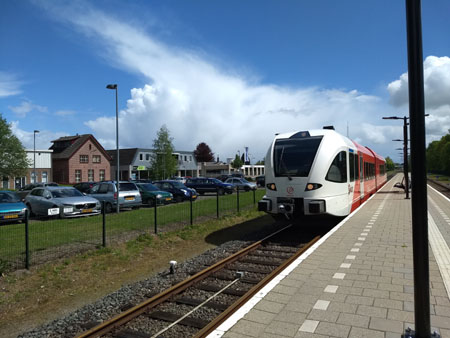 de trein komt eraan
