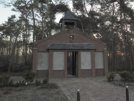 monument voor het kamp