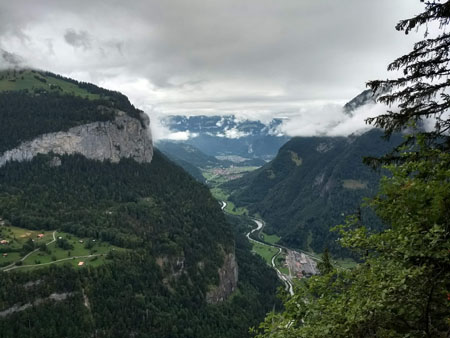 even zicht op Interlaken