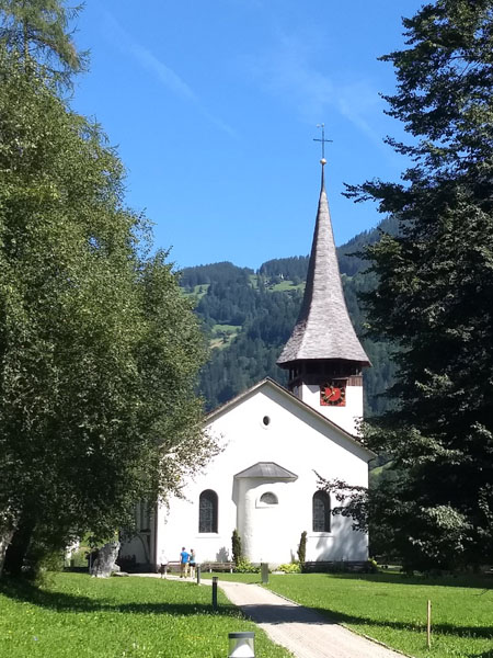 kerkje in Lauterbrunnen