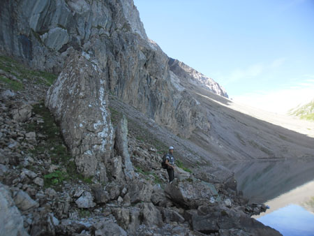 rotspad langs de zuidoever