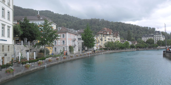 langs de Aare in Thun