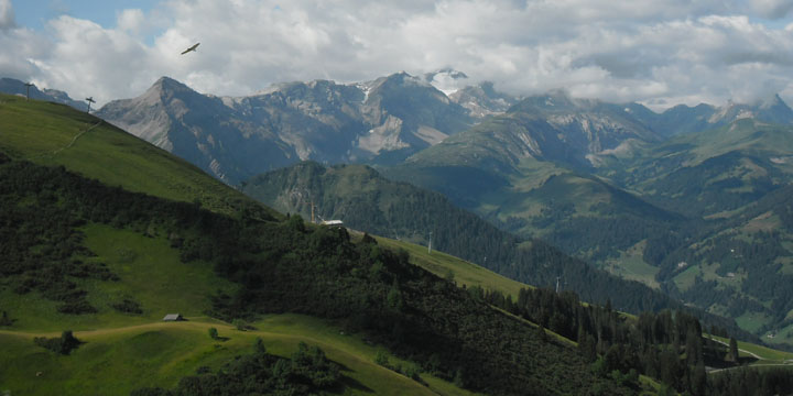 zwwefvliegtuigje bij Hahnenmoos
