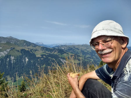 daar nemen we een broodje op